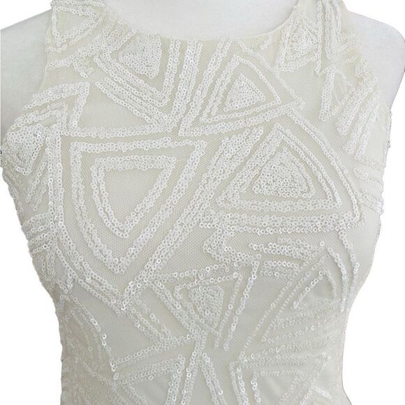Ontwelfth white sequin sleeveless bodycon style dress size S. - Picture 6 of 14